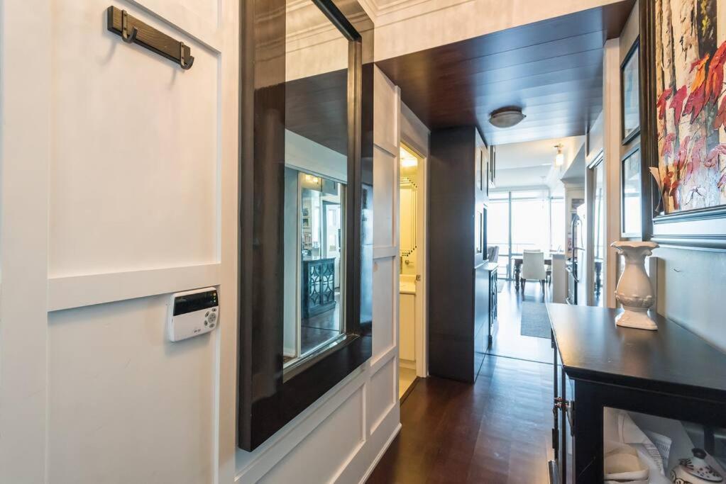 Stunning Condo With Fantastic View Of The City! Торонто Экстерьер фото