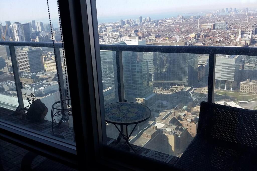 Stunning Condo With Fantastic View Of The City! Торонто Экстерьер фото