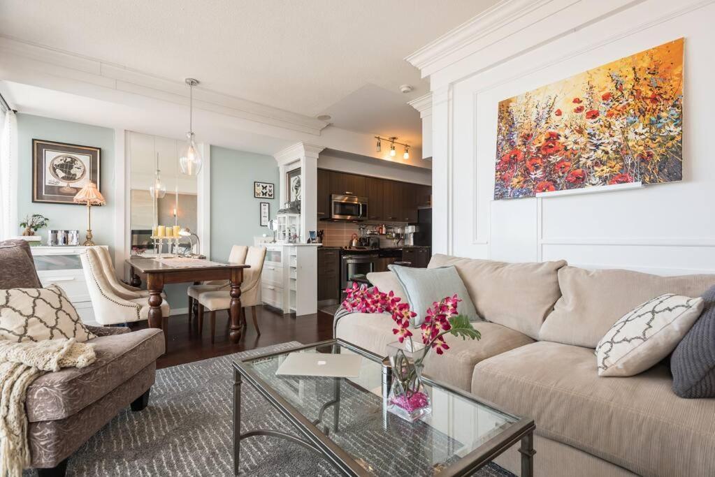 Stunning Condo With Fantastic View Of The City! Торонто Экстерьер фото