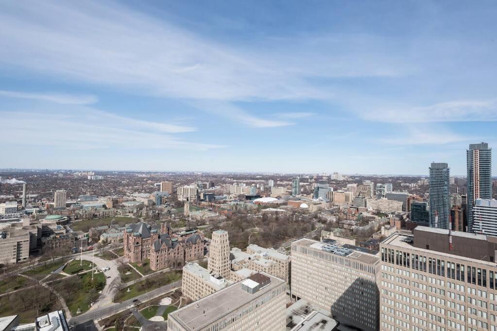 Stunning Condo With Fantastic View Of The City! Торонто Экстерьер фото